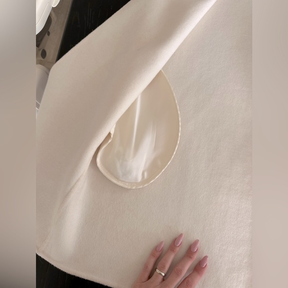 Luisa Spagnoli sleeveless wool white jacket - Picture 4 of 8